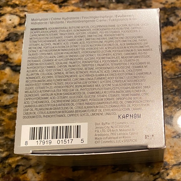 It Cosmetics Confidence in a Cream moisturizer NWT - Picture 6 of 12